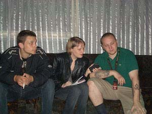 Концерт в клубе 'Корона'. На фото (слева направо: Аркадий Шильников, Алёна Батьковна и Слэш)